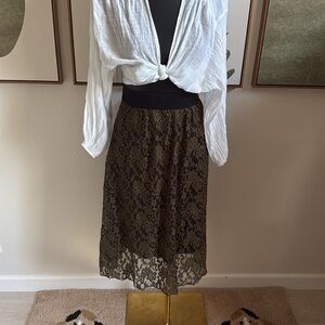 3/$10 LuLaRoe Green Lace Bubble Midi Skirt